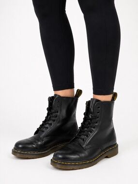 Size 6 Dr. Martens Women’s 1460 Smooth Leather Black Combat Boots